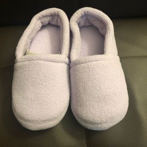 Girls lavender fleece slippers